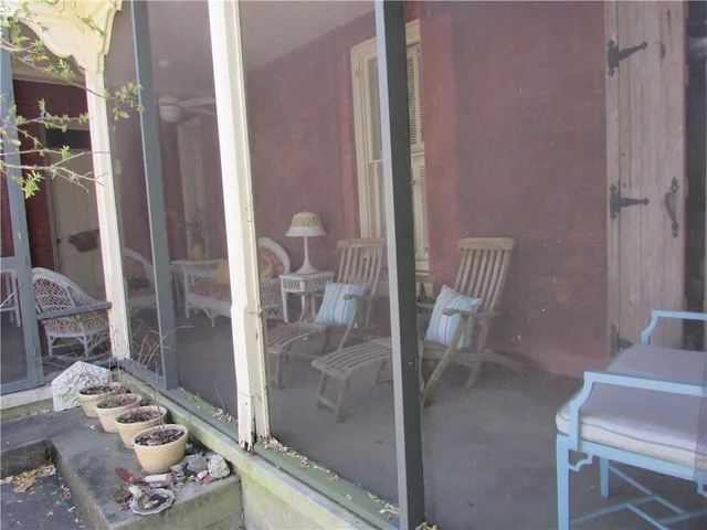 $275,500 | 221 East Garden Street, Goliad, TX 77963