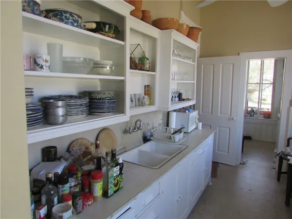 $275,500 | 221 East Garden Street, Goliad, TX 77963