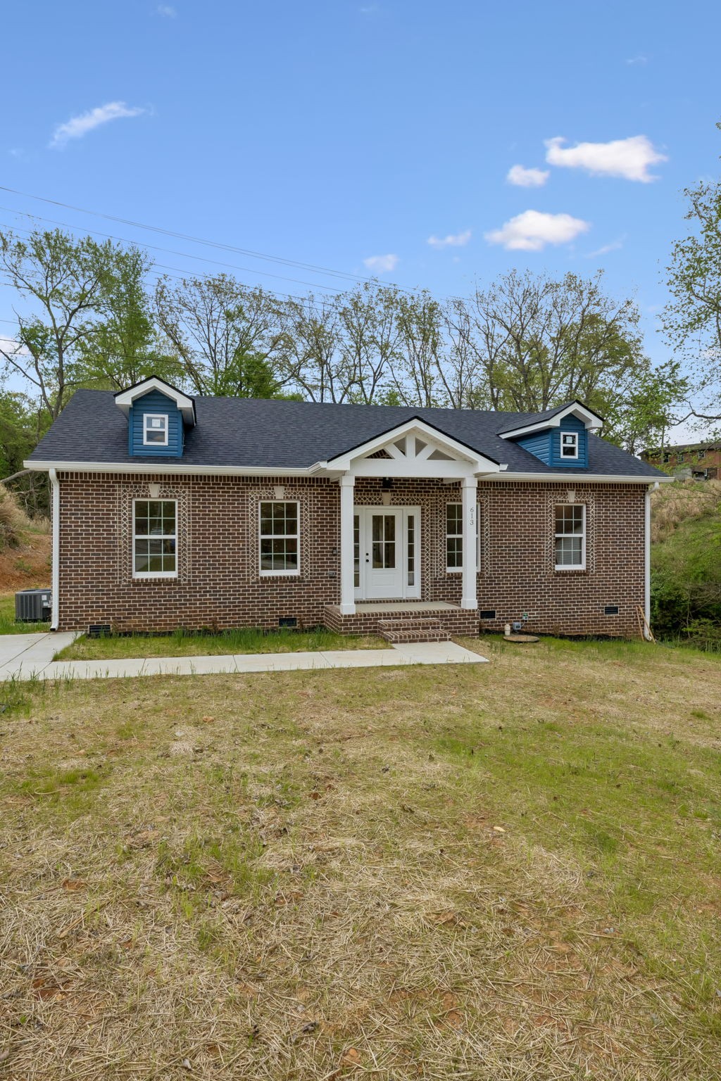 613 Hill Road Clarksville, TN 37040 - Photo 3 of 30