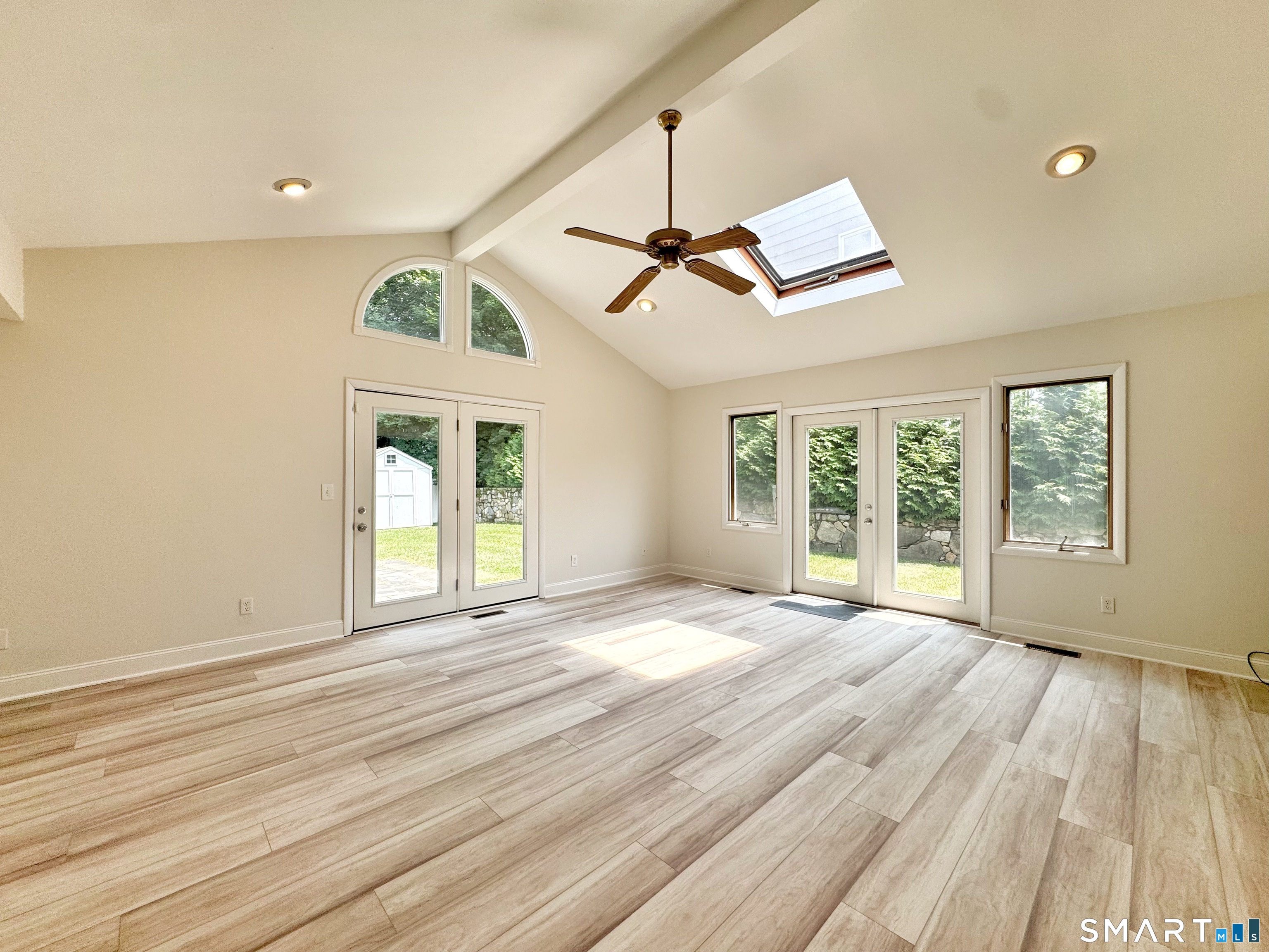 10 Harvann Road Norwalk, CT 06850 - Photo 4 of 35