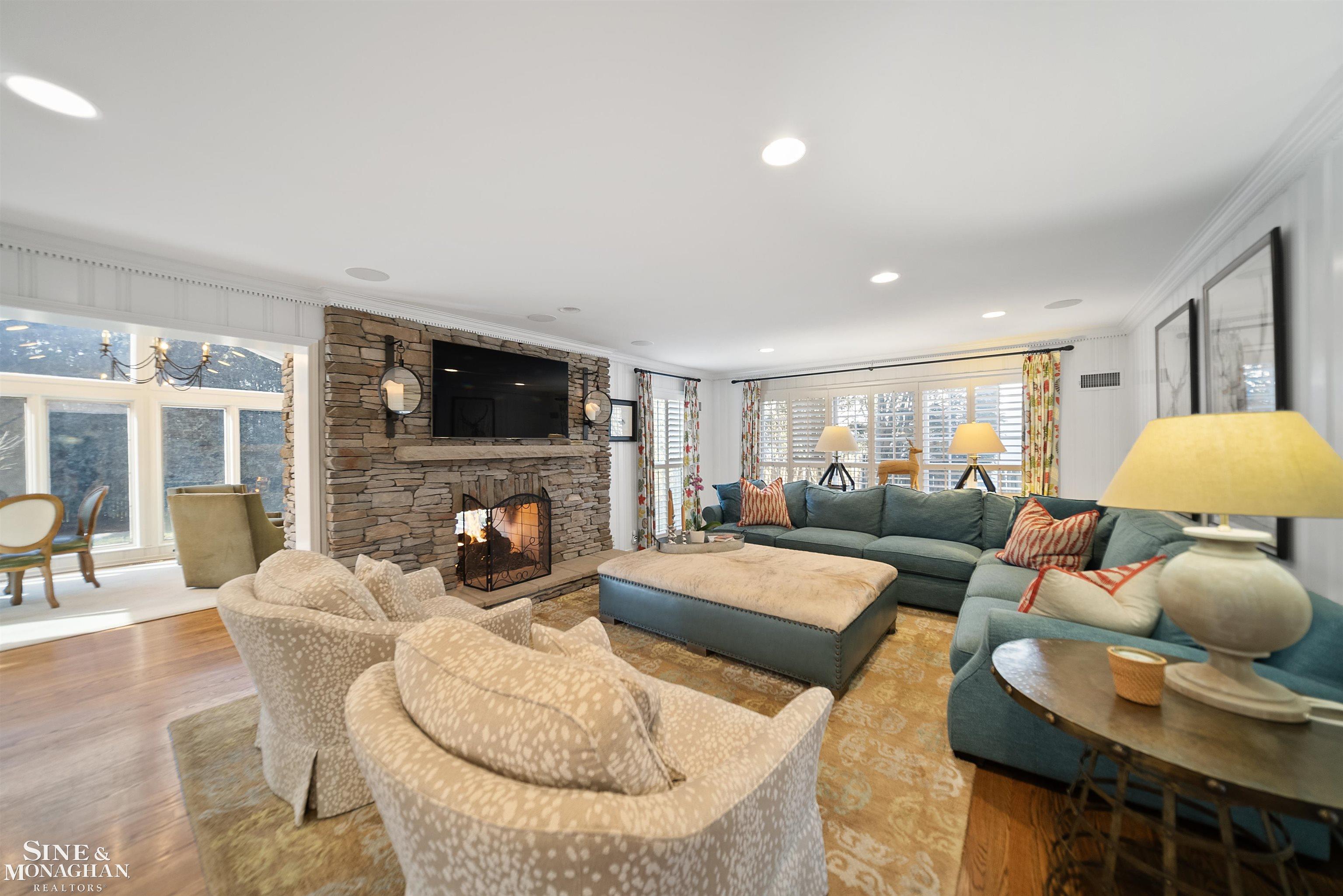 835 Lake Shore Road Grosse Pointe Shores, MI 48236 - Photo 5 of 73