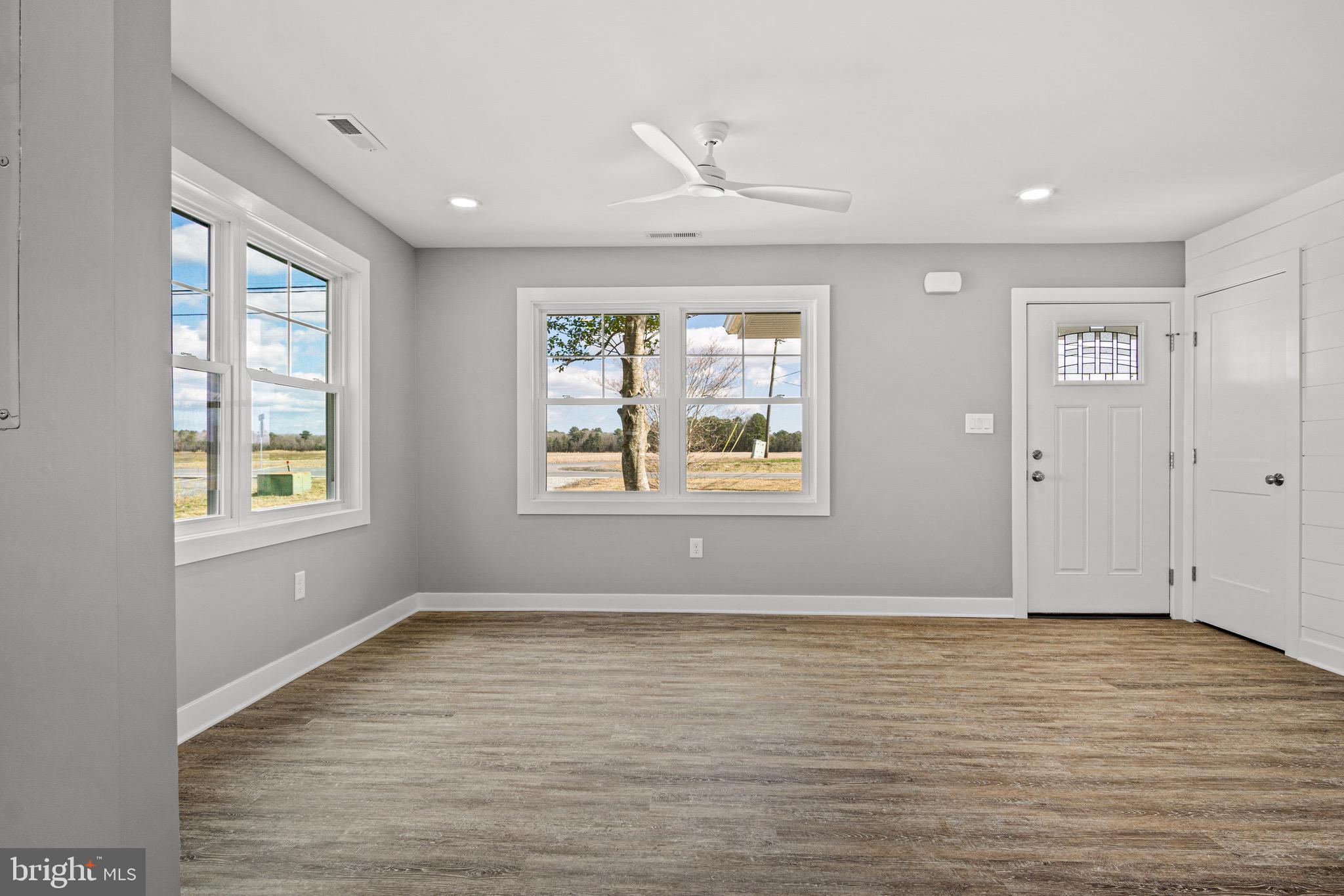 34648 Pepper Road Frankford, DE 19945 - Photo 11 of 38 Living room