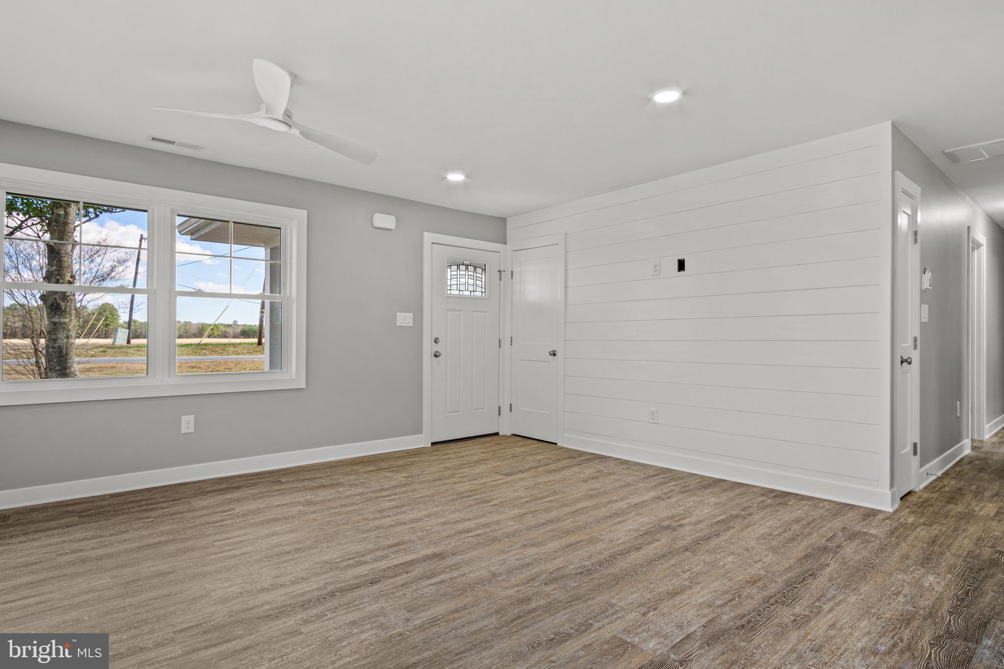 34648 Pepper Road Frankford, DE 19945 - Photo 12 of 38 Living room