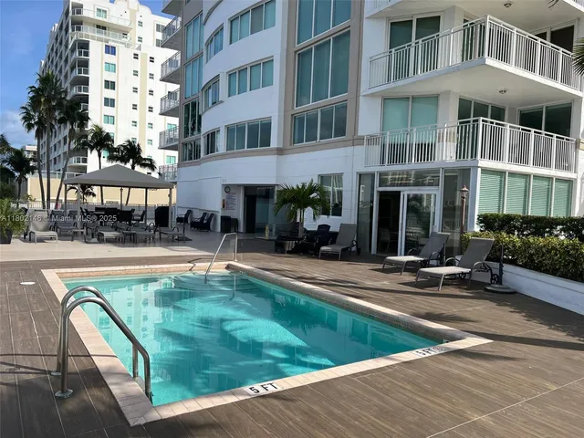 $4,000 | 18000 North Bay Road, Unit 204, Sunny Isles Beach, FL 33160
