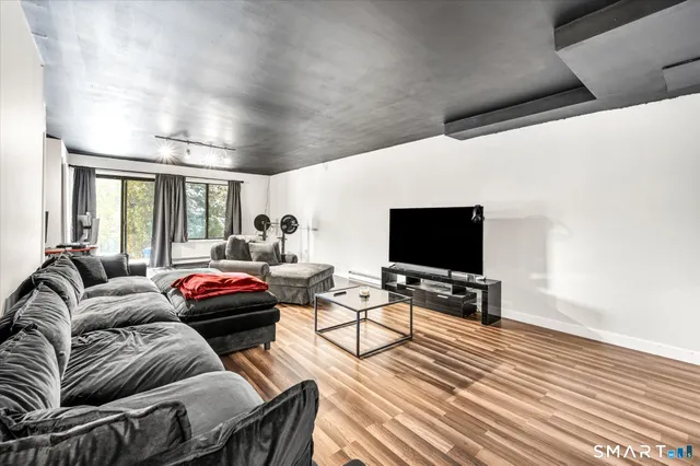 $260,000 | 3 Hawthorn Court, Unit 3, Cromwell, CT 06416