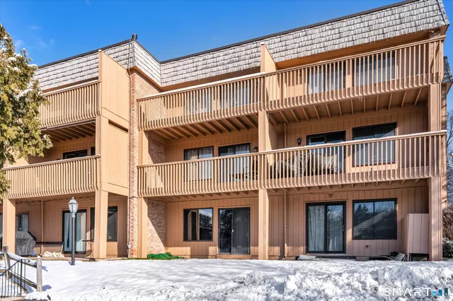 $260,000 | 3 Hawthorn Court, Unit 3, Cromwell, CT 06416