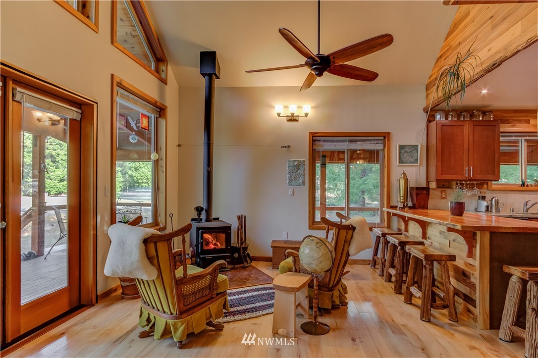 864 Cannon Road Packwood, WA 98361 - Photo 5 of 34 Gallery Image 5