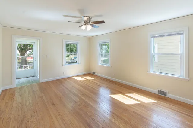 $324,900 | 7208 33rd Avenue, Kenosha, WI 53142