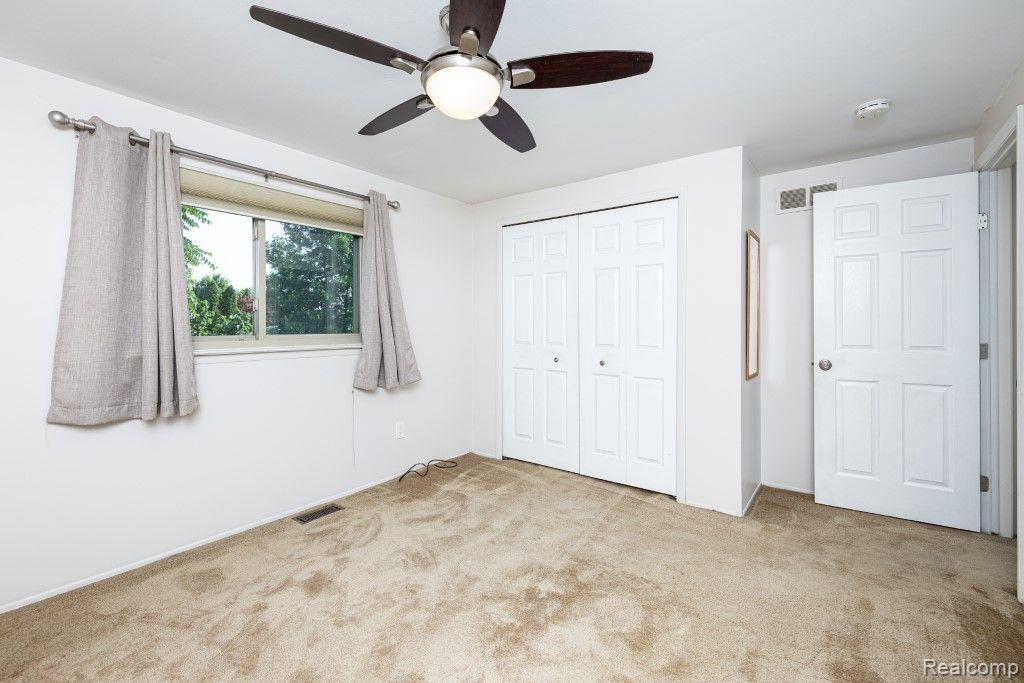 1645 Walnut Ridge Circle Canton, MI 48187 - Photo 23 of 29 Bedroom 3