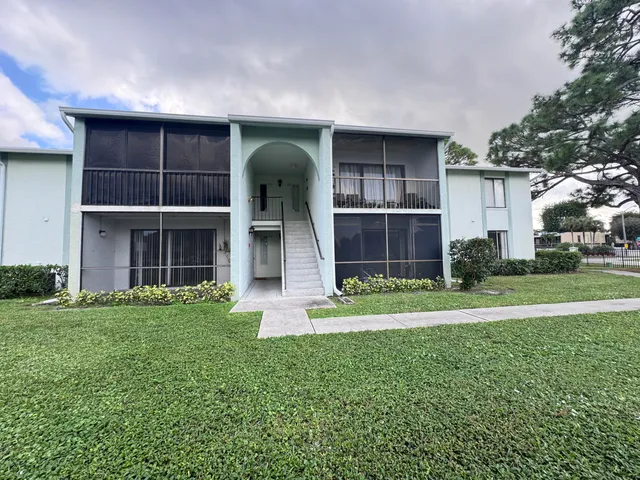 $2,100 | 3676 Alder Drive, Unit E1, West Palm Beach, FL 33417