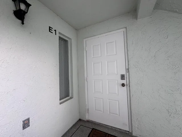 $2,100 | 3676 Alder Drive, Unit E1, West Palm Beach, FL 33417