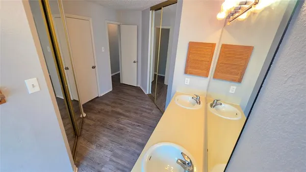 $2,050 | 6301 Fairlane Drive, Arlington, TX 76001