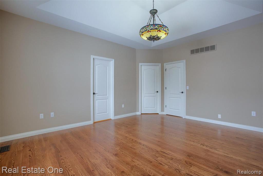 7348 Georgetowne Washington, MI 48095 - Photo 21 of 27 Gallery Image 21