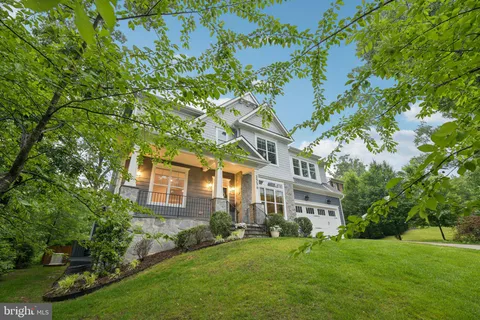 $2,400,000 | 2336 North Oak Street, Falls Church, VA 22046
