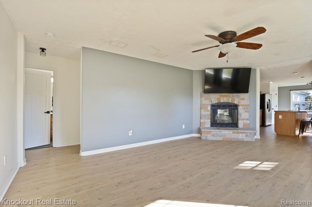 6977 Rathbun Road Birch Run, MI 48415 - Photo 12 of 60 Gallery Image 12