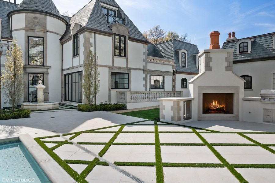 655 Sheridan Road Glencoe, IL 60022 - Photo 25 of 45 a house view with a outdoor space