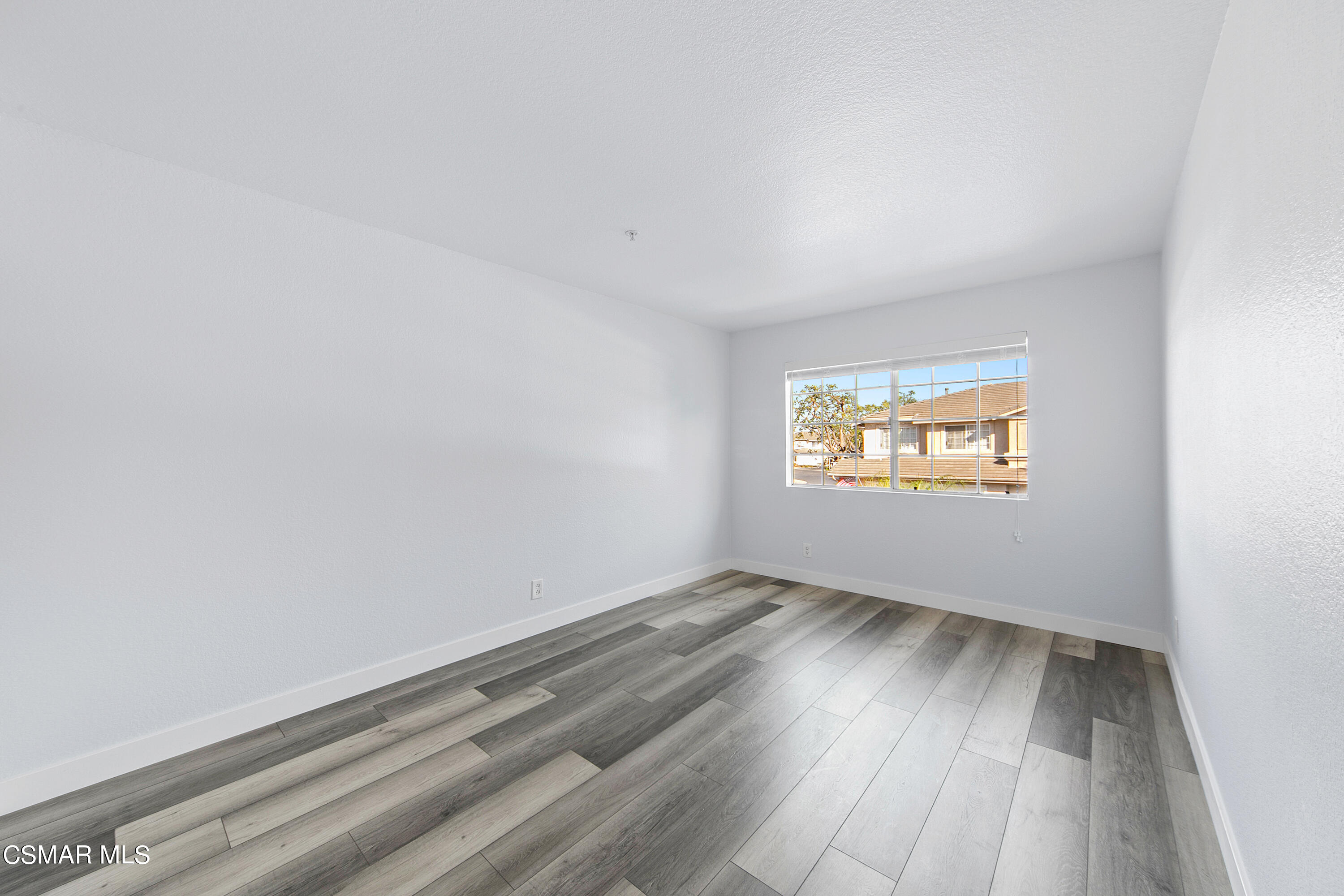 517 Orilla Walk Oxnard, CA 93030 - Photo 42 of 50 5DSR8452