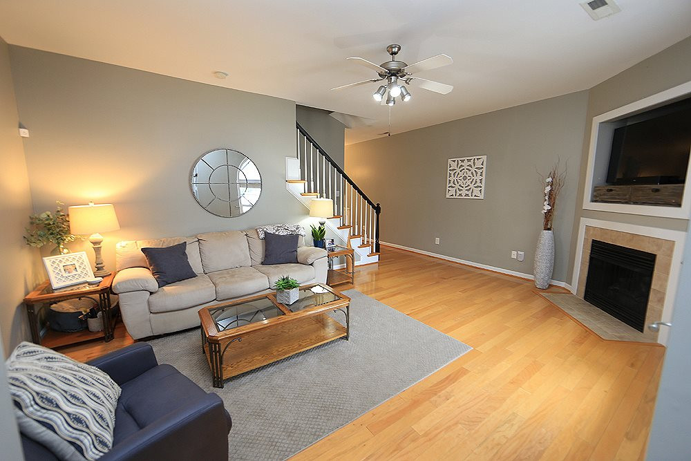 2121 Piney Brook Road, Unit 104 Raleigh, NC 27614 - Photo 5 of 21 LIVING ROOM