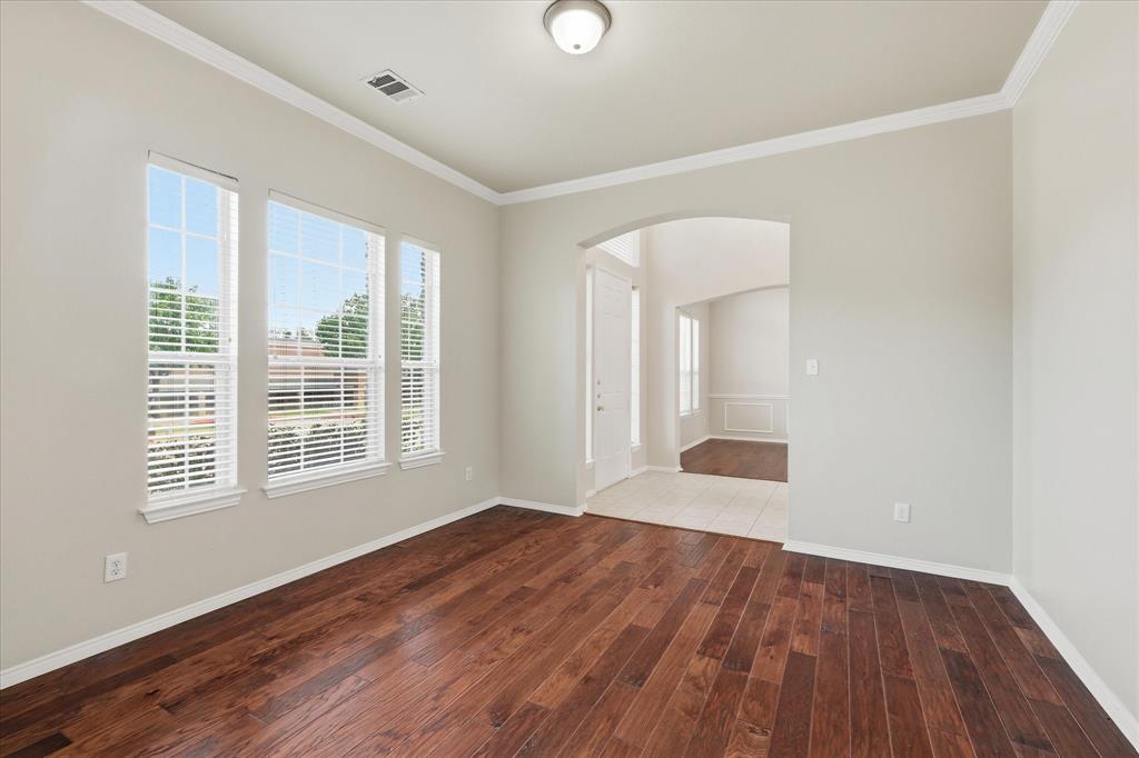 944 Hedgcoxe Road Plano, TX 75025 - Photo 6 of 40 Formal living room
