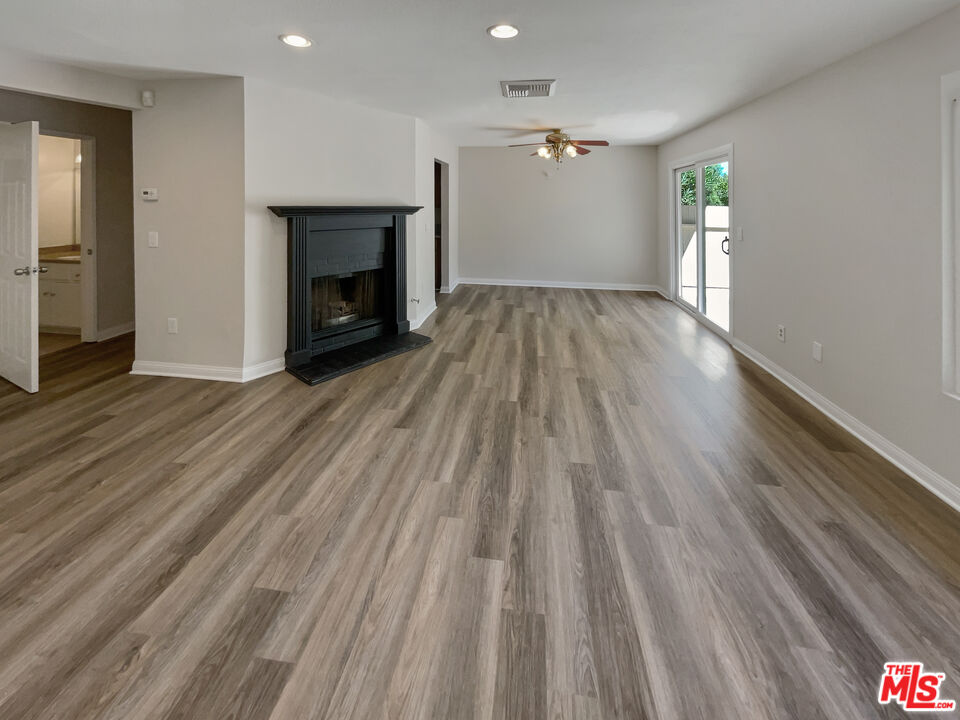 31361 The Old Road, Unit A Castaic, CA 91384 - Photo 3 of 30 Gallery Image 3