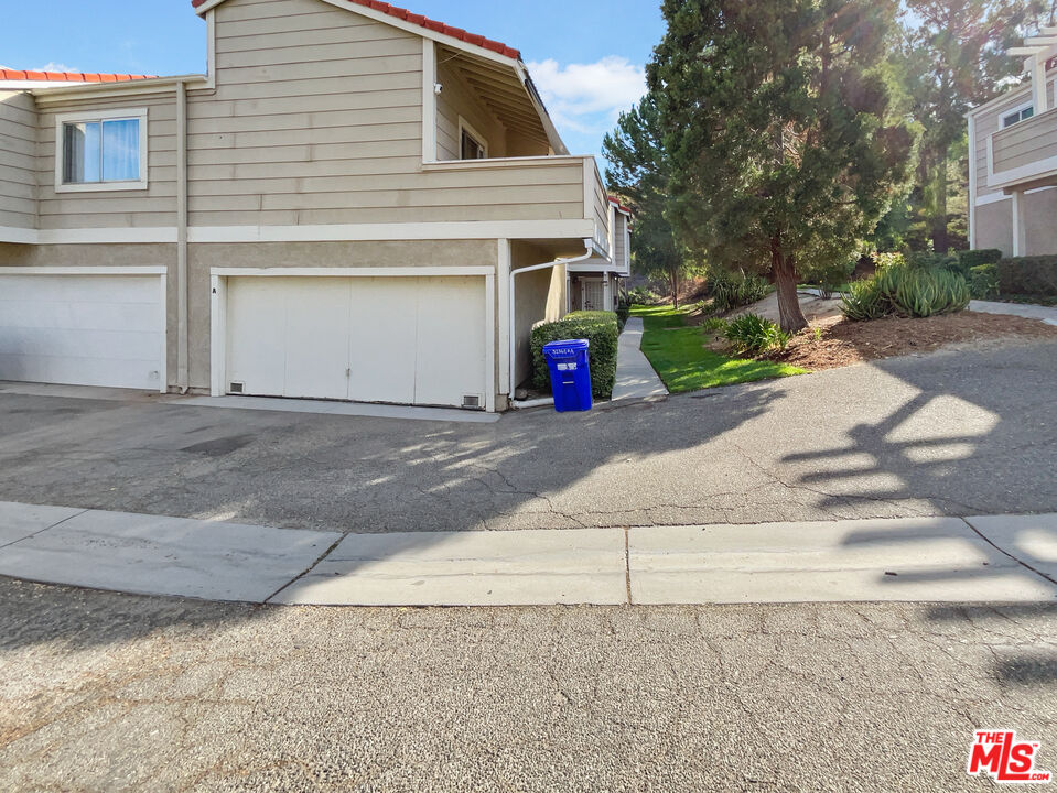 31361 The Old Road, Unit A Castaic, CA 91384 - Photo 10 of 30 Gallery Image 10