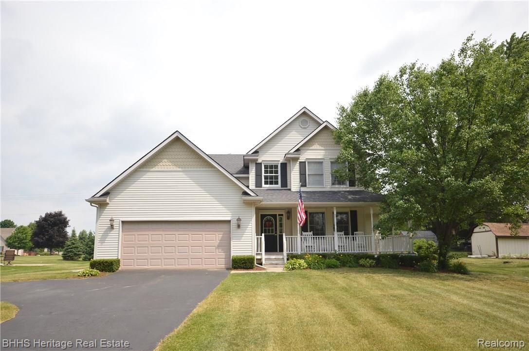 8569 Lee Road Brighton, MI 48116 - Photo 1 of 60 DSC_0910.JPG