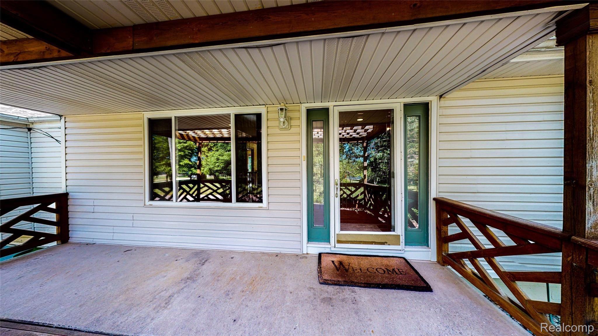 25432 Johns Road South Lyon, MI 48178 - Photo 6 of 27 Exterior (12).jpg