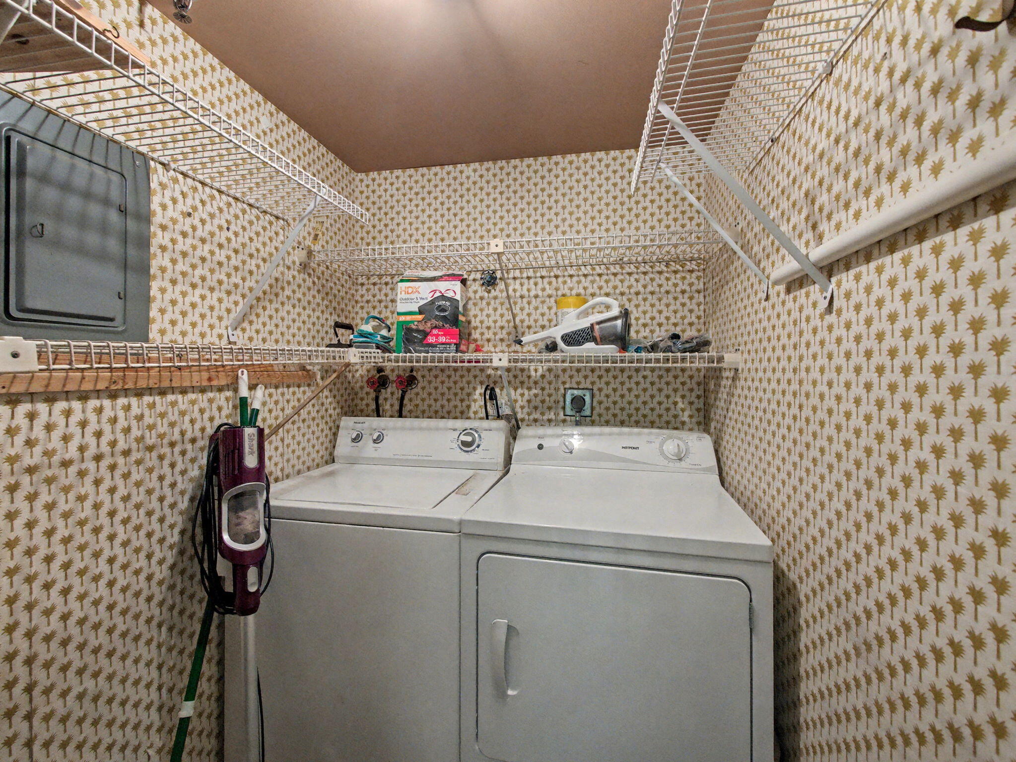 198 Northwest 67th Street, Unit 505 Boca Raton, FL 33487 - Photo 14 of 15 a utility room with dryer and washer