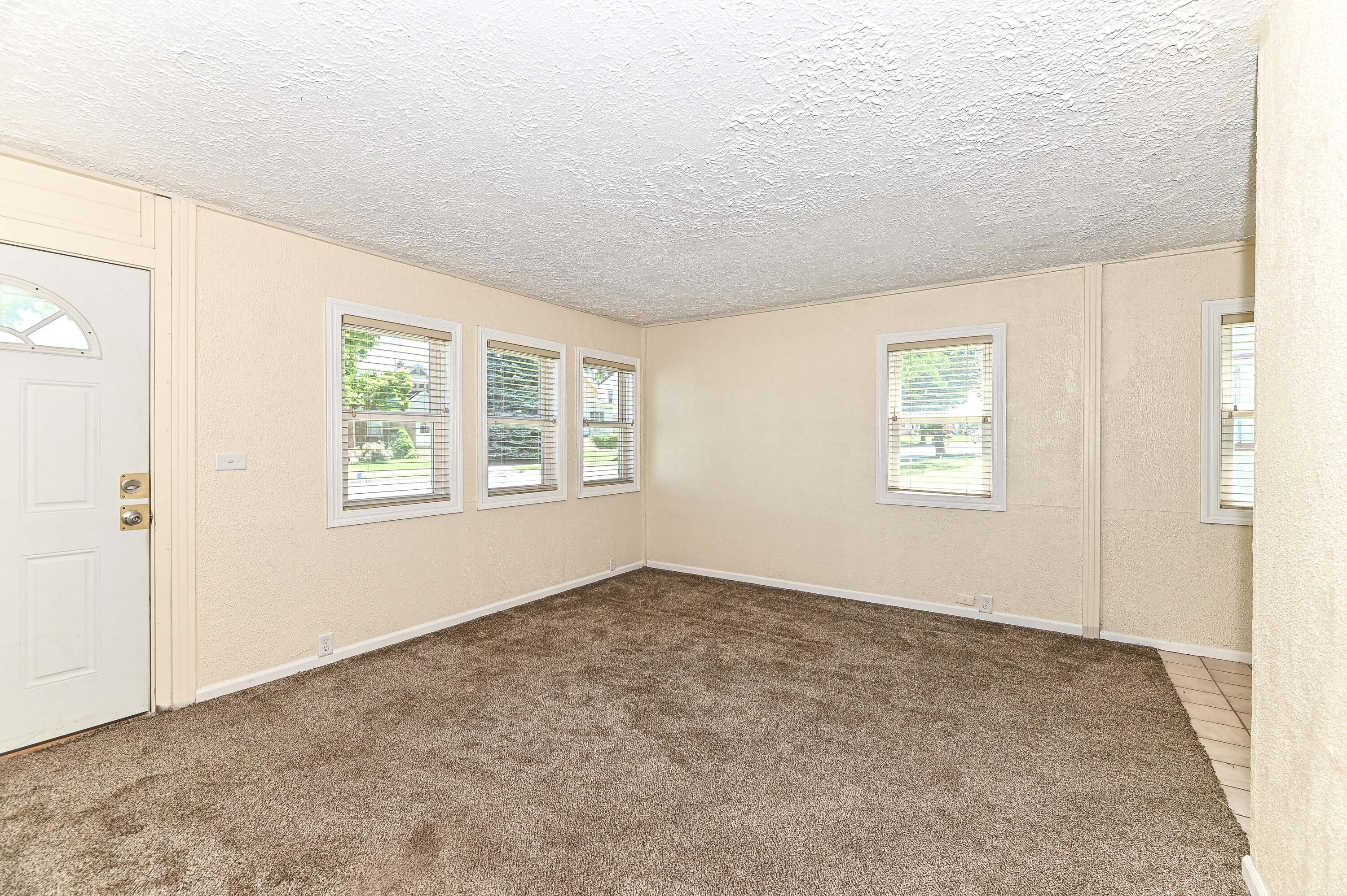 3409 South 20th Street Milwaukee, WI 53215 - Photo 7 of 28 s 20th-7