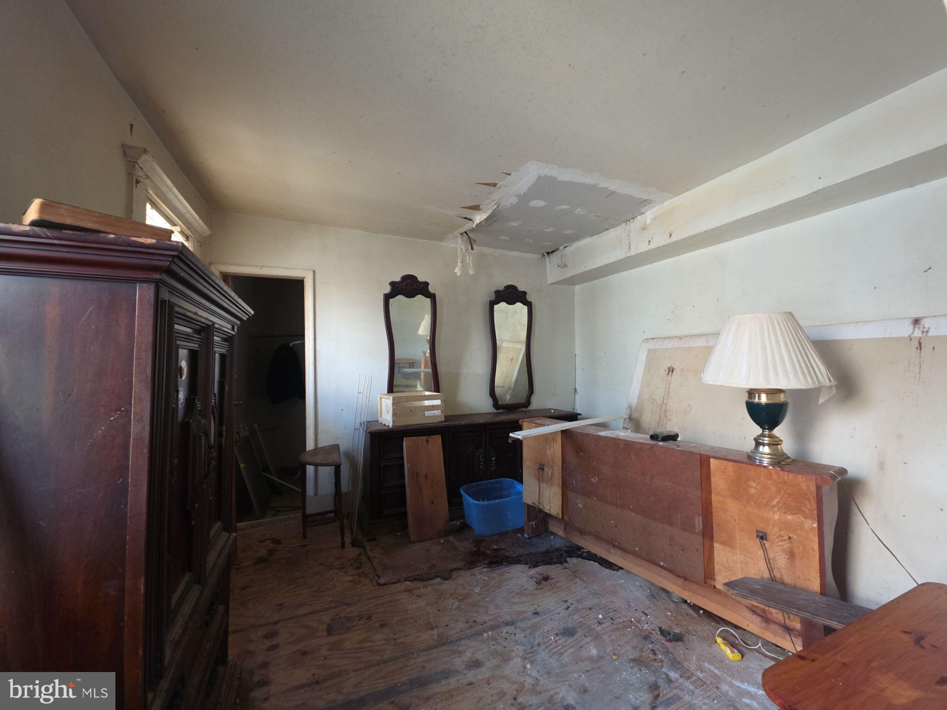 44 Highland Avenue Clementon, NJ 08021 - Photo 17 of 37 a living room with furniture
