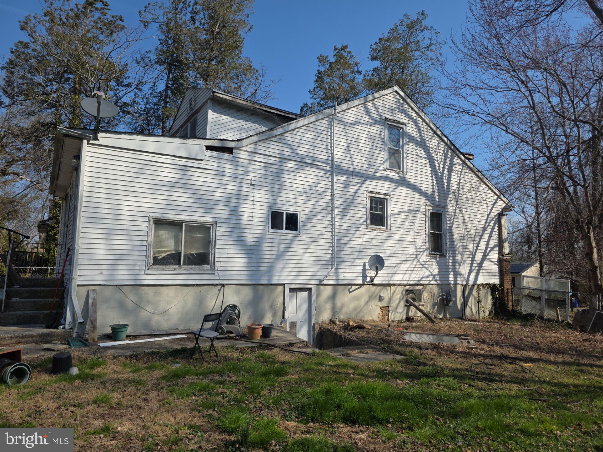 44 Highland Avenue Clementon, NJ 08021 - Photo 8 of 37 a front view of house with yard