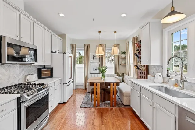 $1,325,000 | 7 Allison Way, Unit 7, Natick, MA 01760