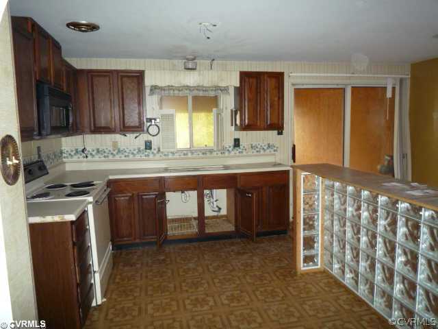 6911 Able Road Chesterfield, VA 23832 - Photo 2 of 10 Kitchen