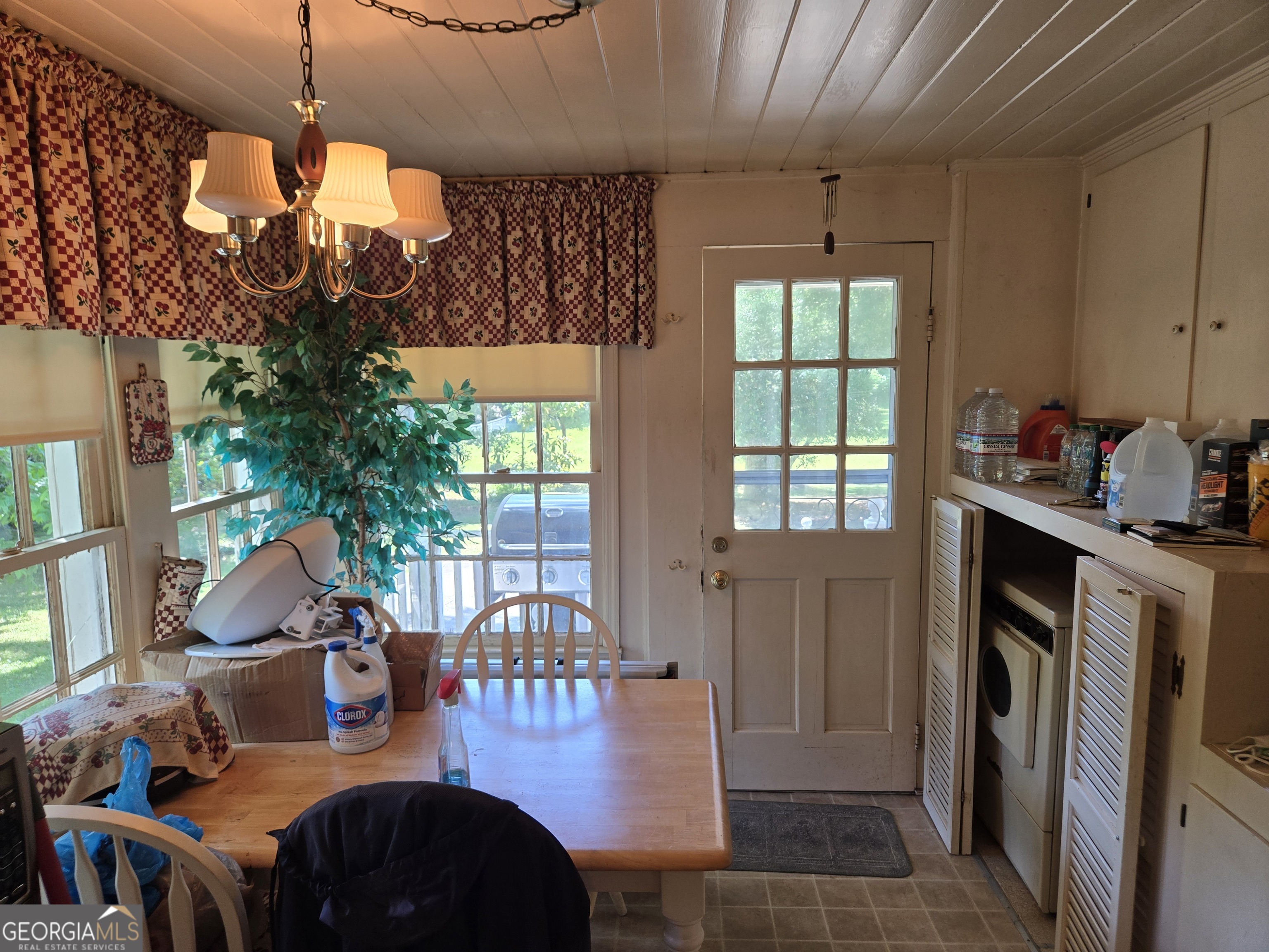 909 Thomaston Street Barnesville, GA 30204 - Photo 10 of 22