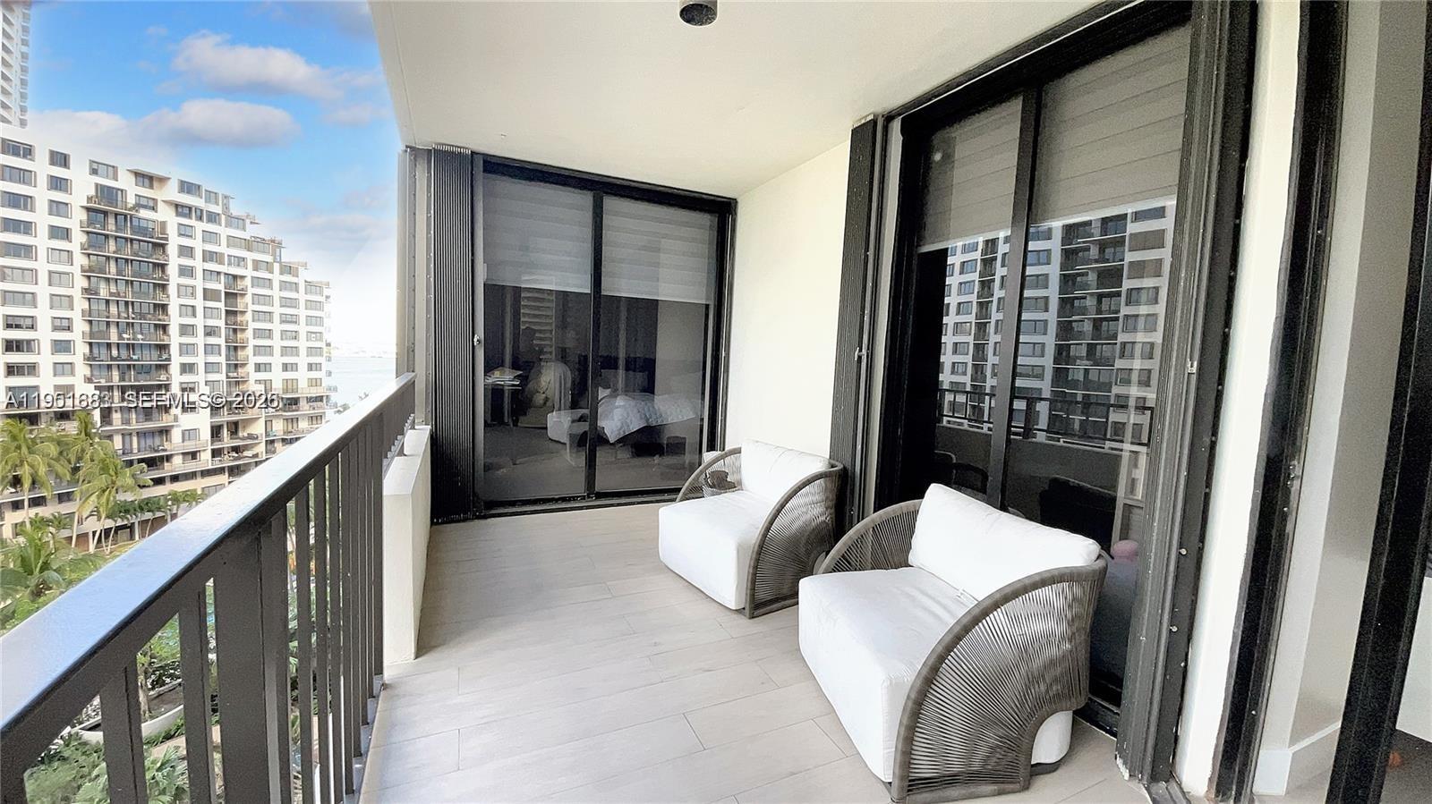 520 Brickell Key Drive, Unit A1010 Miami, FL 33131 - Photo 6 of 17