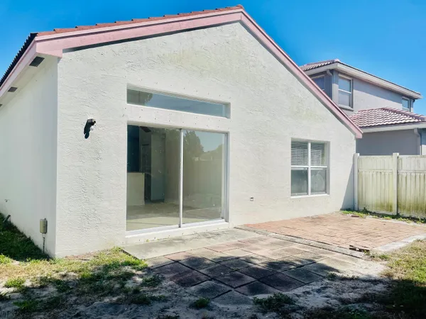 $3,000 | 7093 Middlebury Drive, Unit 7093, Boynton Beach, FL 33436