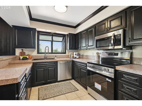 $999,900 | 18617 Northeast 399th Street, Amboy, WA 98601