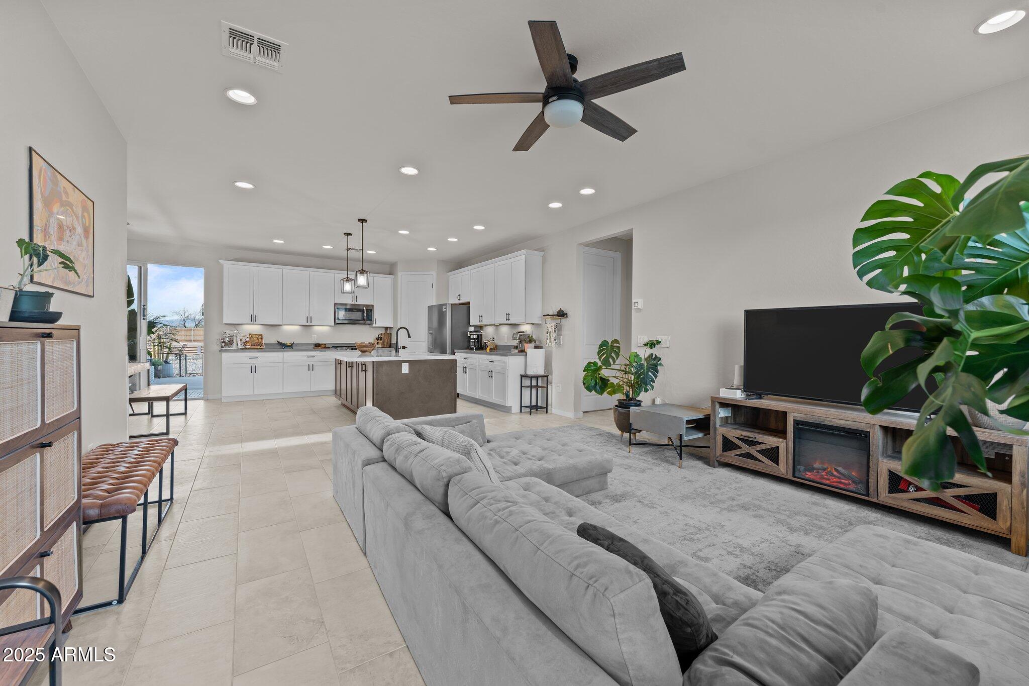 21218 West Sleepy Ranch Road Wittmann, AZ 85361 - Photo 15 of 49 Gallery Image 15