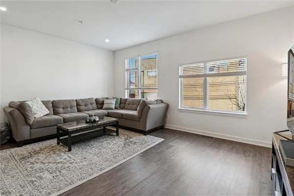 $4,200 | 160 56th Street, Pittsburgh, PA 15201