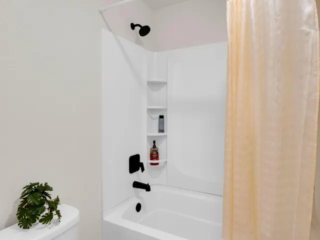 $585,000 | 1672 Thistle Lane, Los Banos, CA 93635