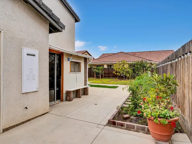 $585,000 | 1672 Thistle Lane, Los Banos, CA 93635