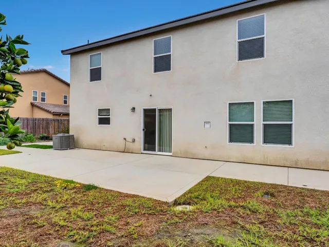 $585,000 | 1672 Thistle Lane, Los Banos, CA 93635