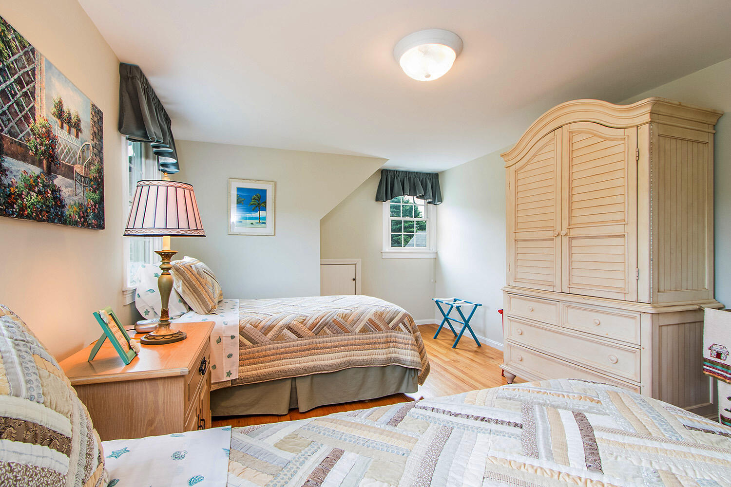 10 Deerfield Road Osterville, MA 02655 - Photo 21 of 31 2nd Floor Back Bedroom - IMG_5048s