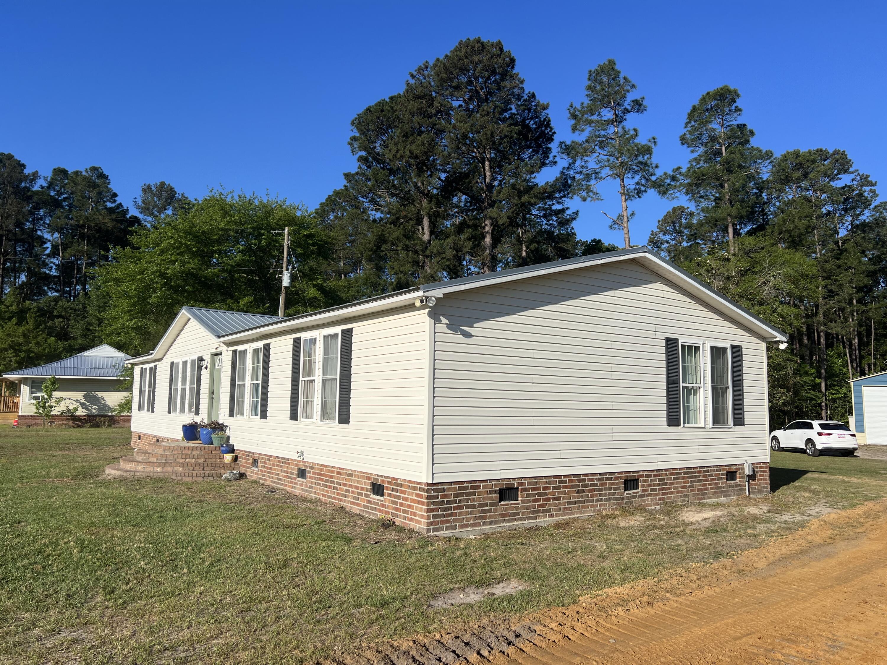 586 Scuffletown Road Ruffin, SC 29475 - Photo 5 of 47 IMG_1408