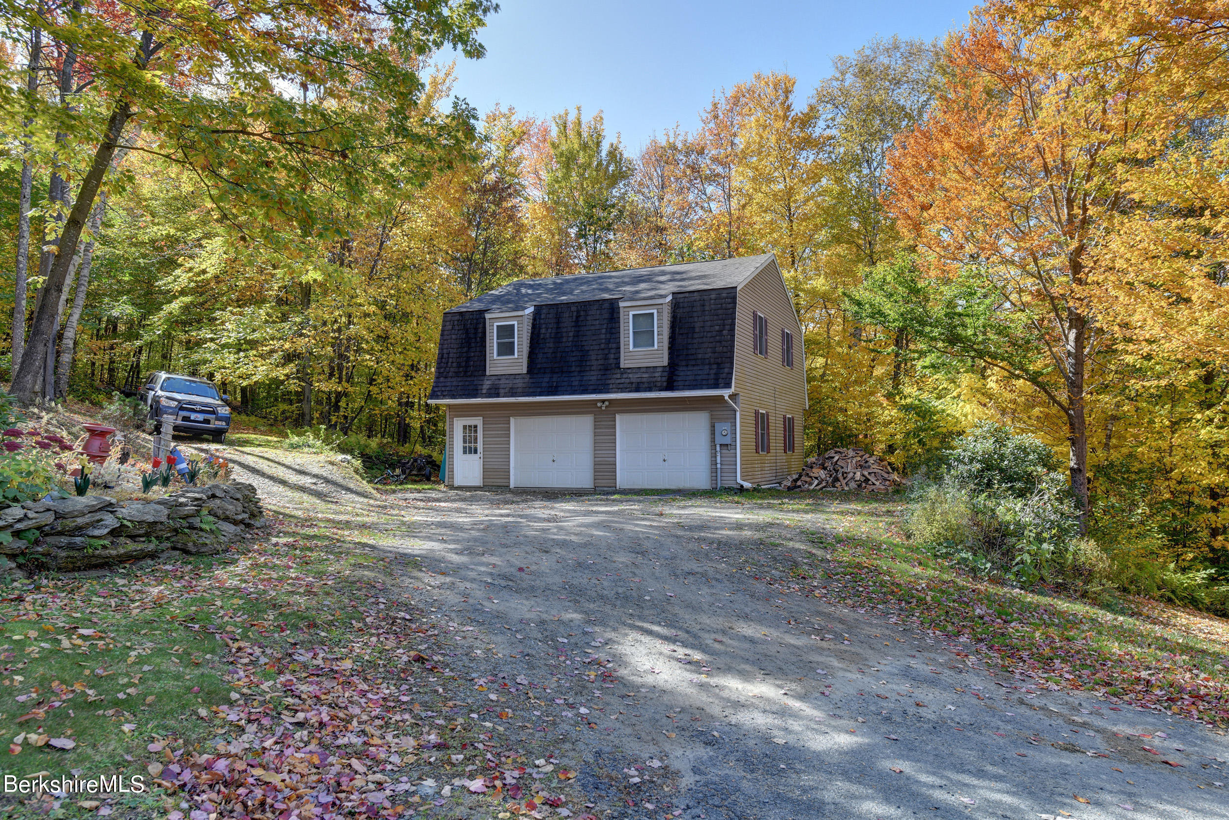 160 Bailey Road Lanesborough, MA 01237 - Photo 26 of 52 401 Garage