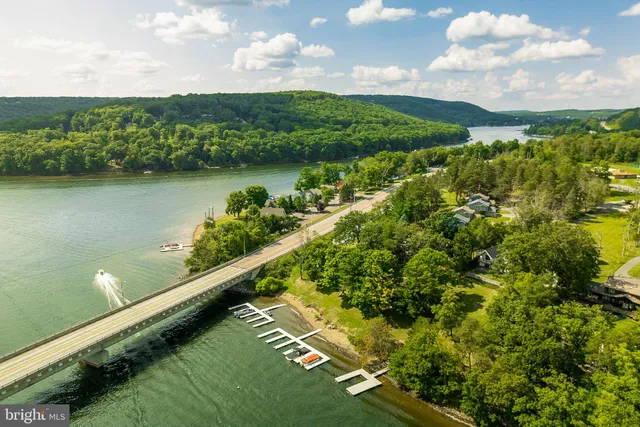 $899,000 | 82 Landmark Drive, Unit 4, McHenry, MD 21541