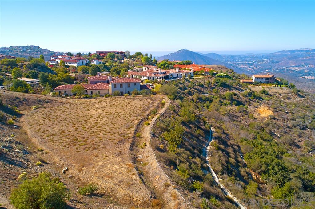 202 Via Ambiente Rancho Santa Fe, CA 92067 - Photo 2 of 14