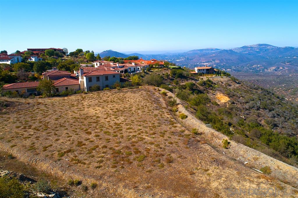 202 Via Ambiente Rancho Santa Fe, CA 92067 - Photo 7 of 14