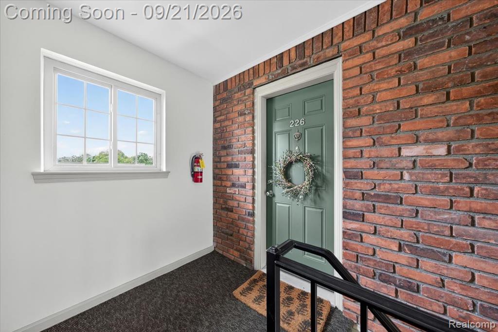 454 Romeo Road, Unit 226 Rochester, MI 48307 - Photo 6 of 29 Gallery Image 6