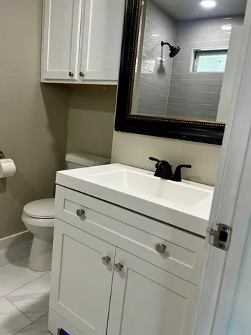a bathroom with a bathtub